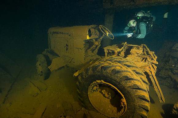 Tractor - Hoki Maru