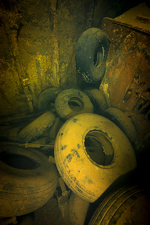 Aircraft Tires - San Francisco Maru