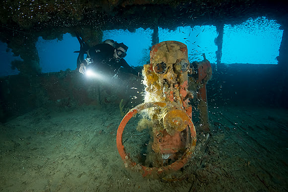 Helm - Nippo Maru